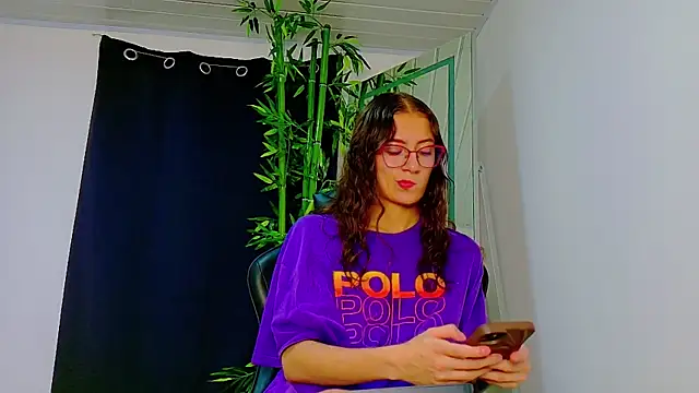 scarlet-jonesx online show from November 24, 4:34 am