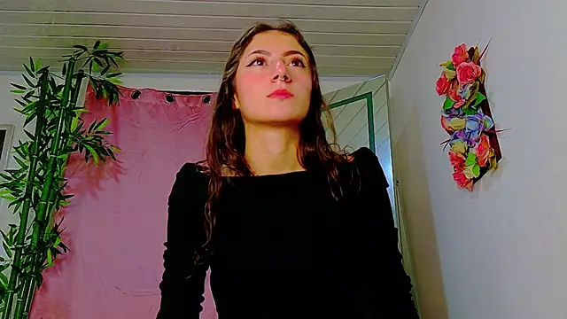scarlet-jonesx online show from May 16, 12:07 am