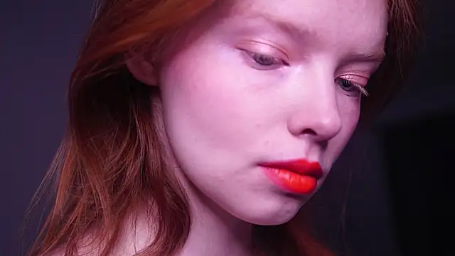 ginger hugs online show from December 25, 10:05 pm