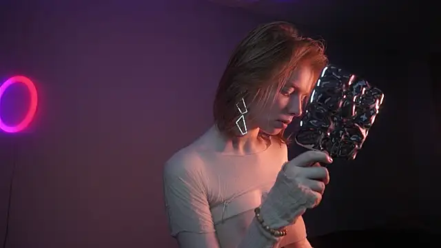 ginger hugs online show from October 22, 10:09 pm