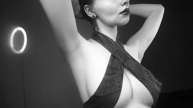 ginger hugs online show from October 23, 10:19 pm