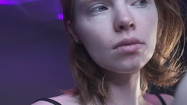 ginger hugs online show from December 19, 10:06 pm