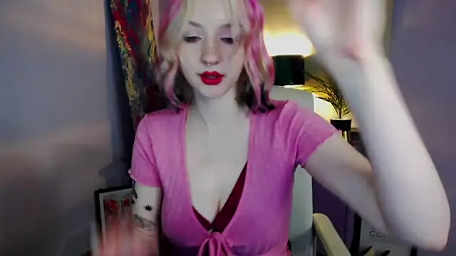 MadelineLust online show from December 8, 4:07 pm