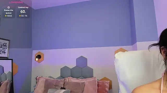 Snapshot of Chloe_fischer_ chatting on October 28, 2:53 pm Chloe fischer online show from October 28, 2:53 pm