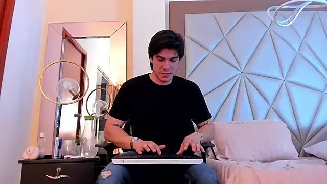 Karimferrer online show from January 25, 7:49 am