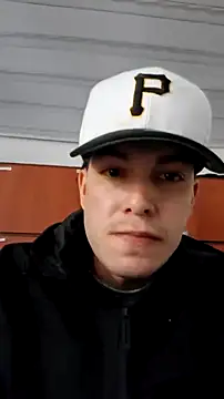 Snapshot of Karimferrer chatting on February 21, 2:01 am Karimferrer online show from February 21, 2:01 am