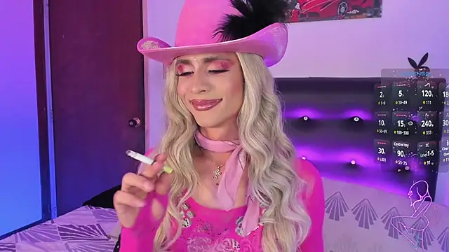 Snapshot of AngelsJones21 chatting on January 16, 4:44 pm AngelsJones21 online show from January 16, 4:44 pm