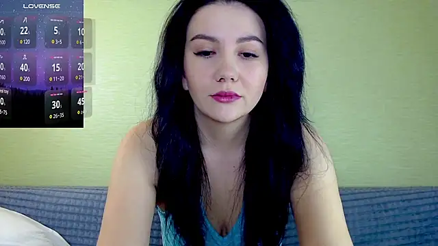 Snapshot of AlexaCruze chatting on December 15, 4:59 pm AlexaCruze online show from December 15, 4:59 pm