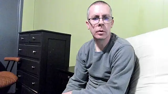 Snapshot of ImportantEquator0 chatting on October 15, 3:45 pm ImportantEquator0 online show from October 15, 3:45 pm