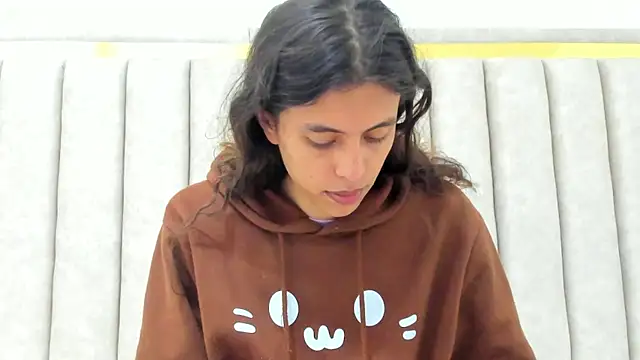 FreyaMoller online show from April 8, 7:14 pm