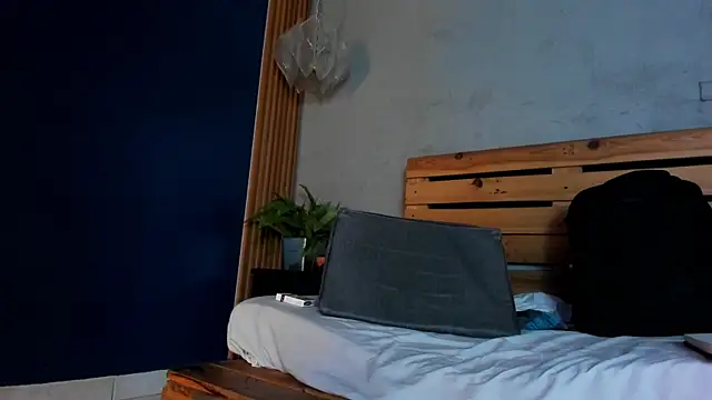 french sexx online show from December 20, 4:31 am
