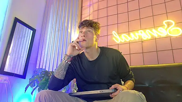 Snapshot of french_sexx chatting on January 16, 11:58 am french sexx online show from January 16, 11:58 am