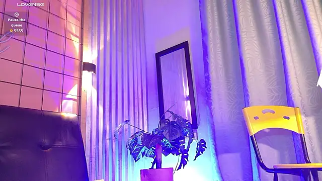 Snapshot of french_sexx chatting on March 23, 1:20 am french sexx online show from March 23, 1:20 am