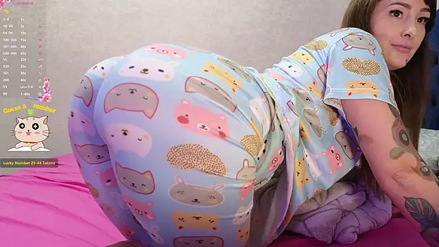 Snapshot of kimmie_meow chatting on November 13, 8:08 pm kimmie meow online show from November 13, 8:08 pm