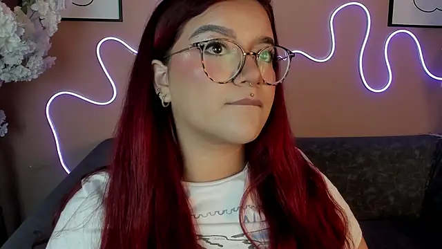 Snapshot of Sally__Walker chatting on December 16, 3:11 am Sally Walker online show from December 16, 3:11 am