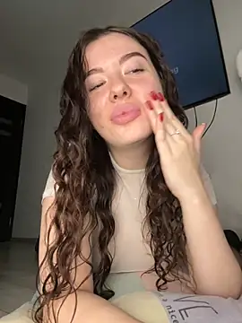 Kimi Ass online show from October 15, 10:59 am