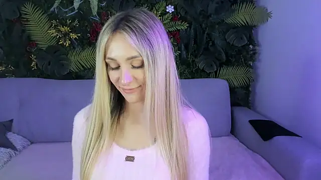 Horny Blond online show from November 7, 9:09 am