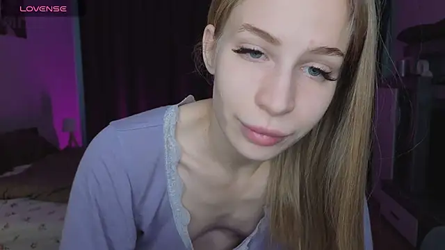 Elis Fox online show from April 19, 10:58 am