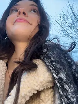 Snapshot of Times__Square chatting on February 15, 5:09 am Times Square online show from February 15, 5:09 am