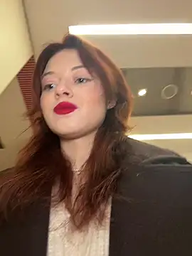 Snapshot of Times__Square chatting on February 28, 5:04 am Times Square online show from February 28, 5:04 am