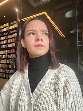 Snapshot of Times__Square chatting on December 3, 3:36 am Times Square online show from December 3, 3:36 am