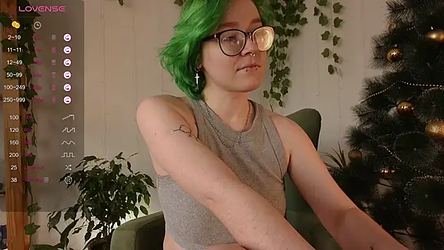 alisahug online show from December 29, 8:00 am