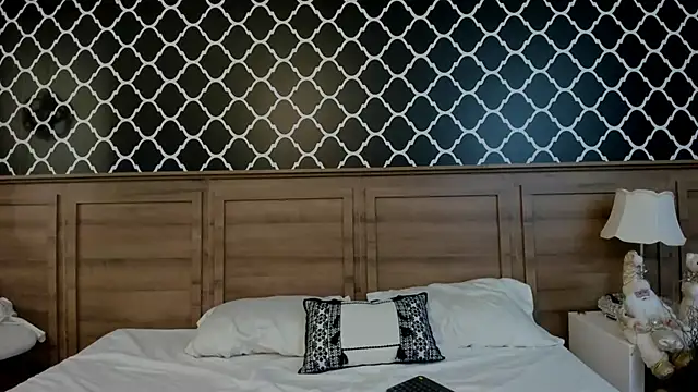 Snapshot of Amber_Rush_ chatting on December 15, 10:47 pm Amber Rush online show from December 15, 10:47 pm