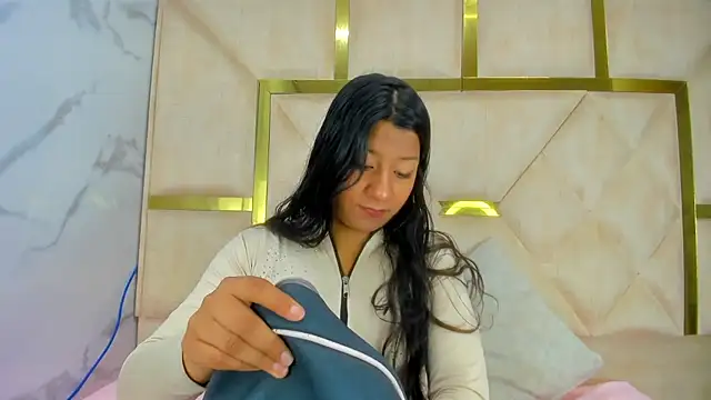 VaneLin18 online show from December 2, 4:02 pm