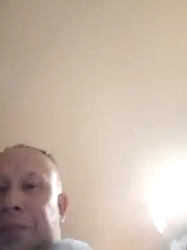 Snapshot of dikas45xxx chatting on January 4, 6:19 am dikas45xxx online show from January 4, 6:19 am