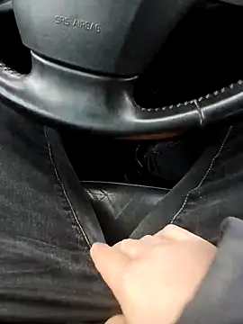 Snapshot of dikas45xxx chatting on March 3, 8:38 am dikas45xxx online show from March 3, 8:38 am