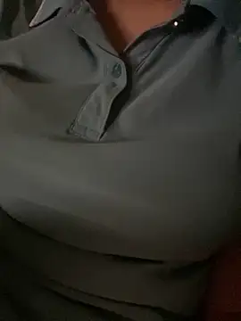 Tuongvy05 online show from October 13, 4:07 pm