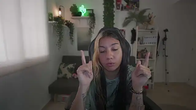 blvckbabyweed07 online show from May 10, 3:06 pm
