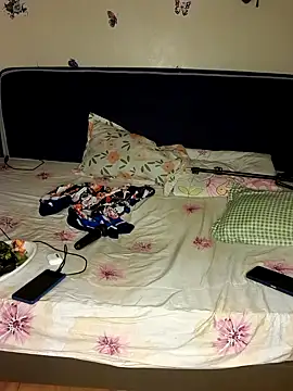 Queen-sluty2 online show from February 4, 8:28 pm