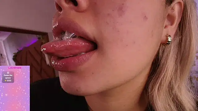 Haelycute online show from October 26, 12:00 pm