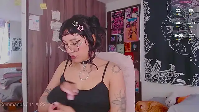 melissahowl online show from October 30, 4:19 pm