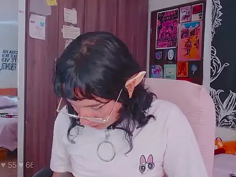 melissahowl online show from November 2, 5:26 pm