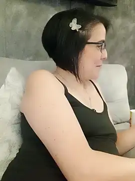 IsisBlake online show from January 6, 2:58 am