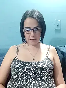 IsisBlake online show from January 7, 12:45 am