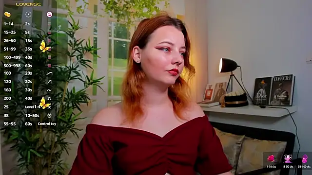 Snapshot of pretty_little_thing chatting on November 15, 3:19 pm pretty little thing online show from November 15, 3:19 pm