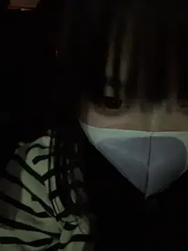 Snapshot of Mia--meow chatting on March 22, 4:15 pm Mia--meow online show from March 22, 4:15 pm