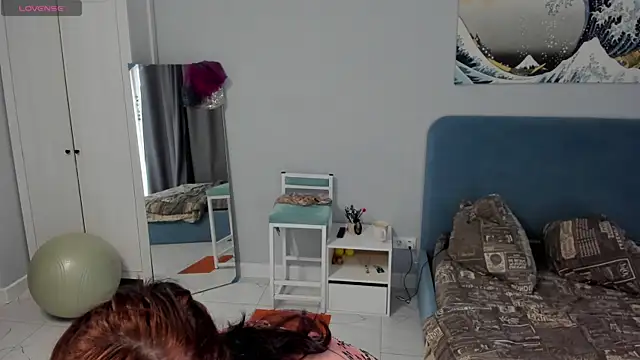 Snapshot of Julia__Frey chatting on August 2, 8:35 am Julia Frey online show from August 2, 8:35 am