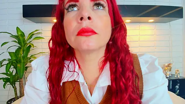 Snapshot of HannaBrave chatting on October 30, 12:06 pm HannaBrave online show from October 30, 12:06 pm