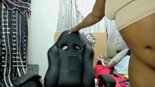 lilybaudyn  online show from February 23, 5:10 pm