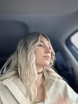 Snapshot of Crazy-Rosa chatting on February 21, 6:14 am Crazy-Rosa online show from February 21, 6:14 am