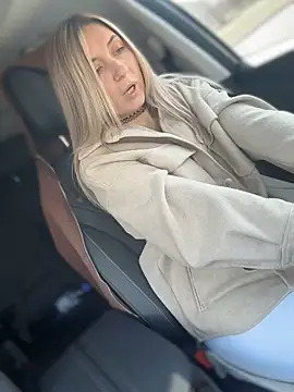 Crazy-Rosa online show from March 15, 4:18 am