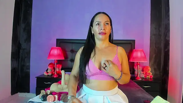 MaduraLuciana online show from November 15, 10:34 am