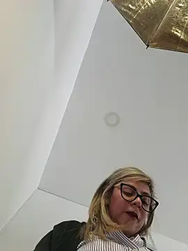 Cata Office-12 online show from November 19, 8:20 pm