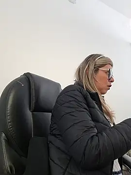 Cata Office-12 online show from November 22, 4:06 pm