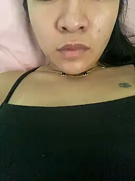 katrienee online show from March 4, 12:44 pm