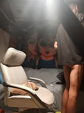 Gillygilly76 online show from January 8, 11:18 pm